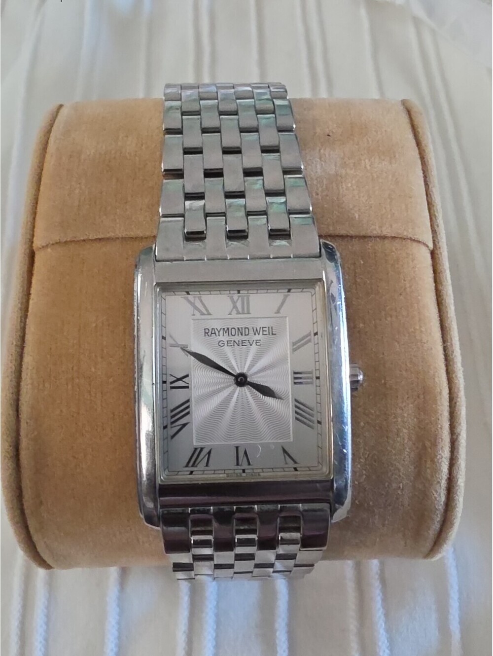 Raymond Weil Geneve sapphire Crystal 9973/1 Mens  Watch With New BATTERY